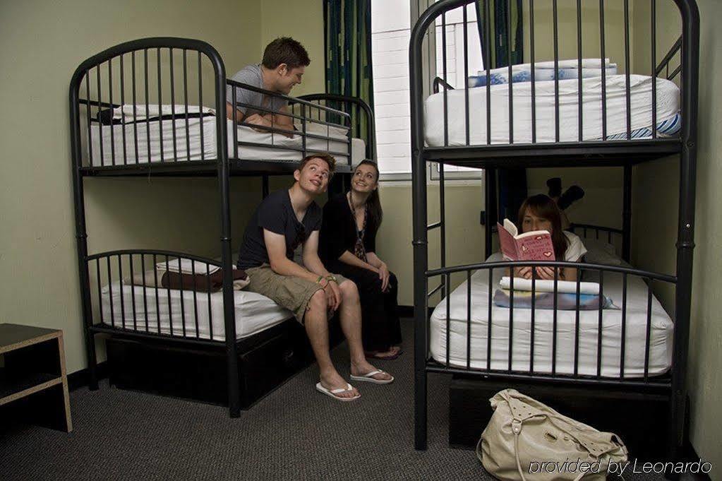 Base Brisbane Embassy Hostel Kültér fotó